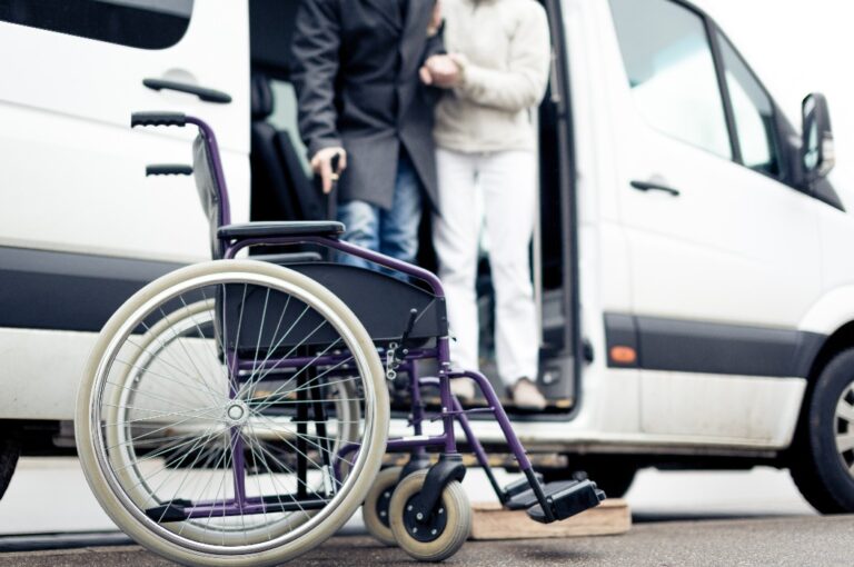 Der Rollstuhltransport mit Alkemeyer